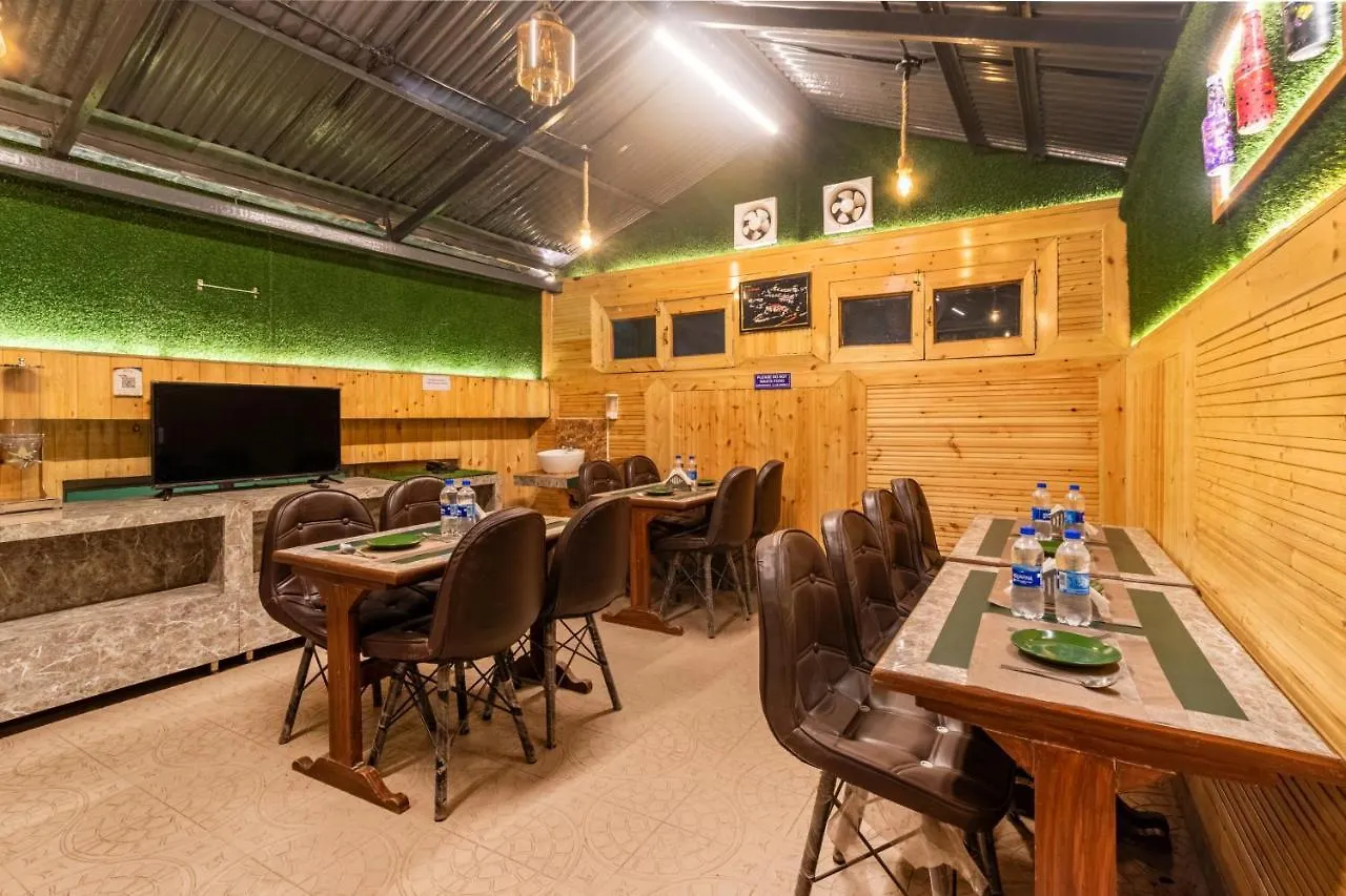 *** Hotel Treebo Greenland, Mall Road Shimla India