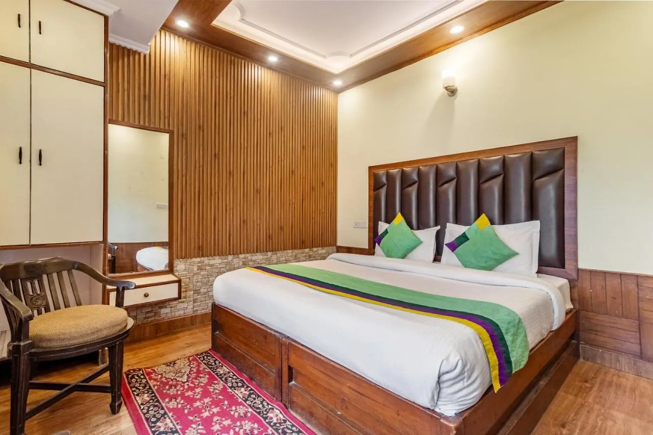 Treebo Greenland, Mall Road Shimla