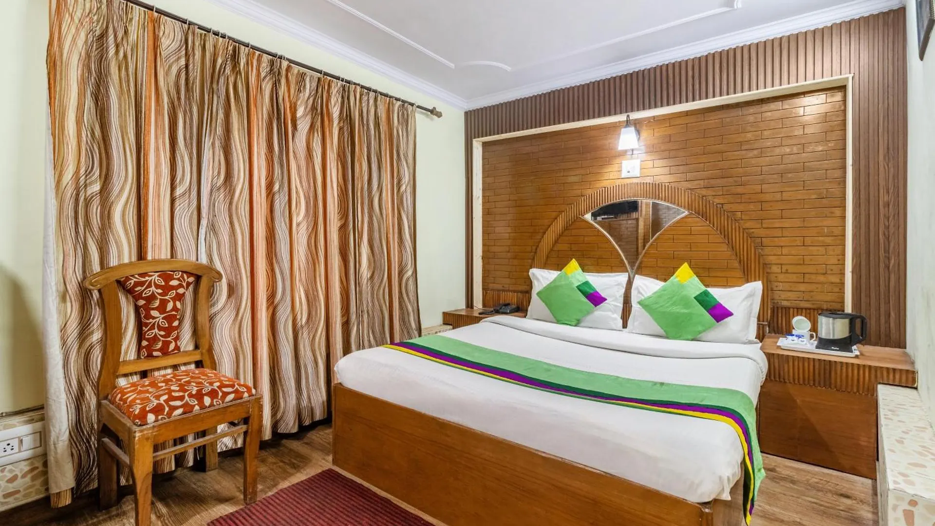 Treebo Greenland, Mall Road Shimla 3*,  India