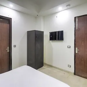 Collection O Mahavir Enclave Near Dashrath Puri Metro Station Hotel
